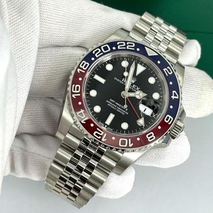 Rolex GMT-Master II Unworn 2026 / 126710BLRO - New style box - View 4